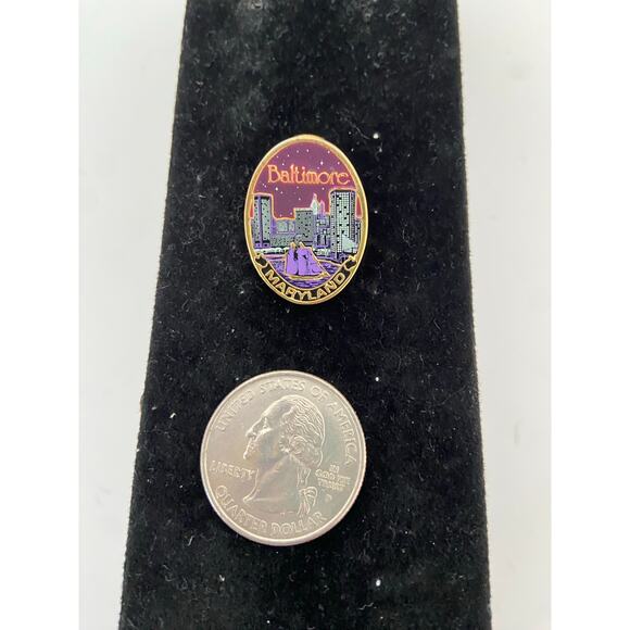 Baltimore Maryland Collectible Pin - Charm City Souvenir - Picture 2 of 3